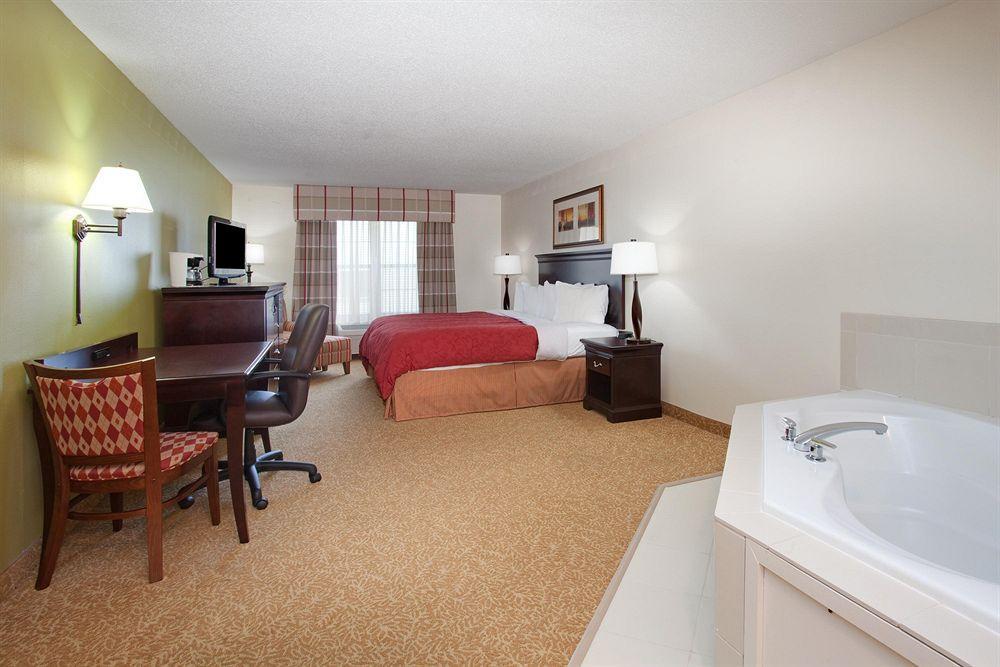 Country Inn & Suites By Radisson, Kearney, Ne Стая снимка